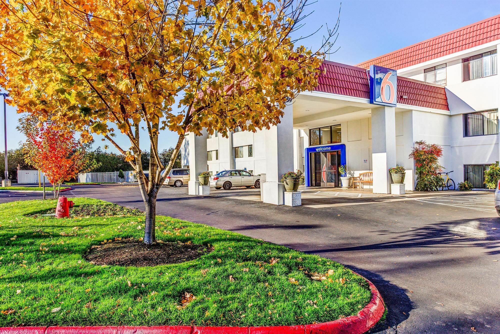Motel 6-Portland, Or - Tigard West المظهر الخارجي الصورة